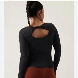 Athleta Shanti Crop Long Sleeve